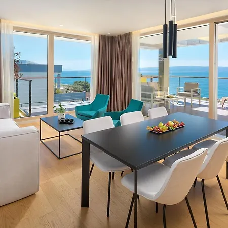 Amphora's Garden Split