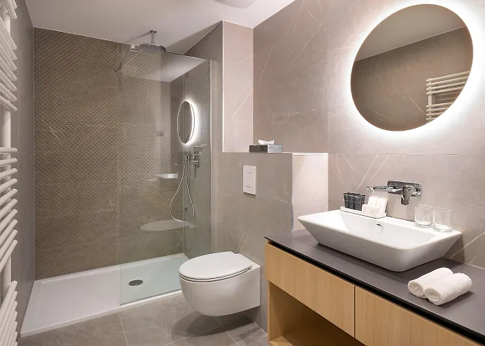 Amphora's Garden Hotel