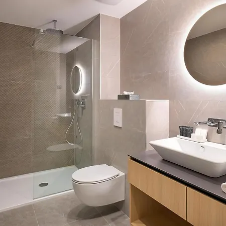 Amphora's Garden מלון