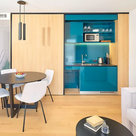 Amphora's Garden מלון