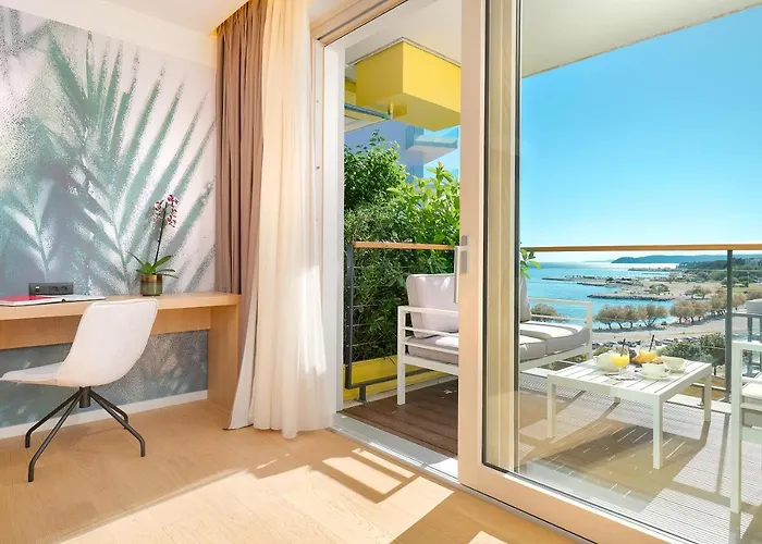 Amphora's Garden Hotel