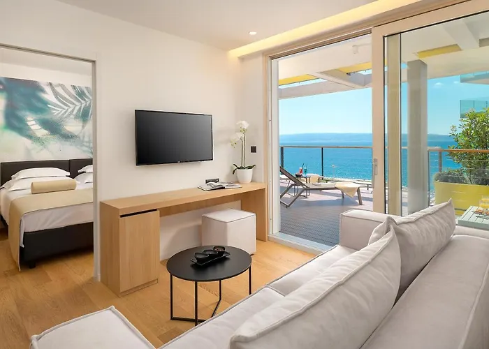 Amphora's Garden Split