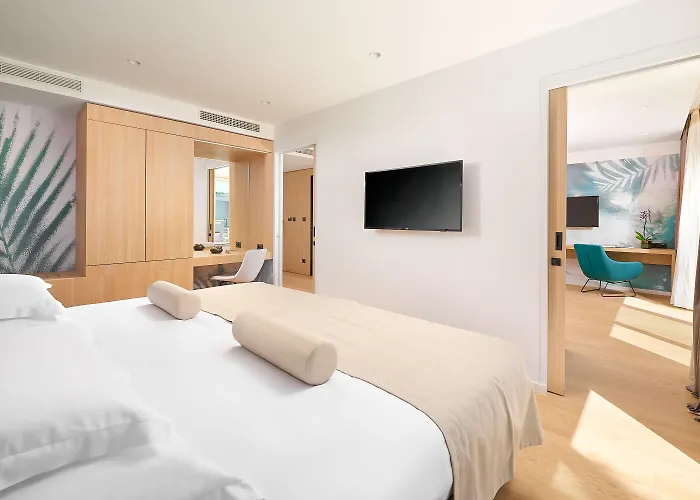 Amphora's Garden Split